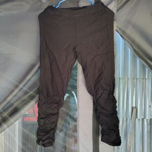 Black Ruched Joggers with Tapered Fit